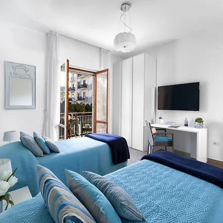 Apartment 2 Bedroom Apartment In Sorrento *