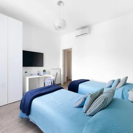 2 Bedroom In *