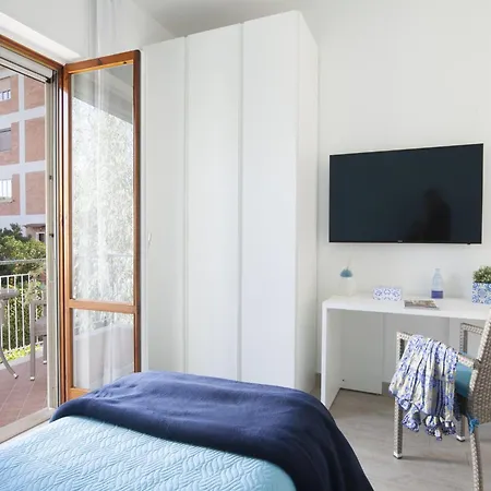 Apartment 2 Bedroom Apartment In Sorrento *